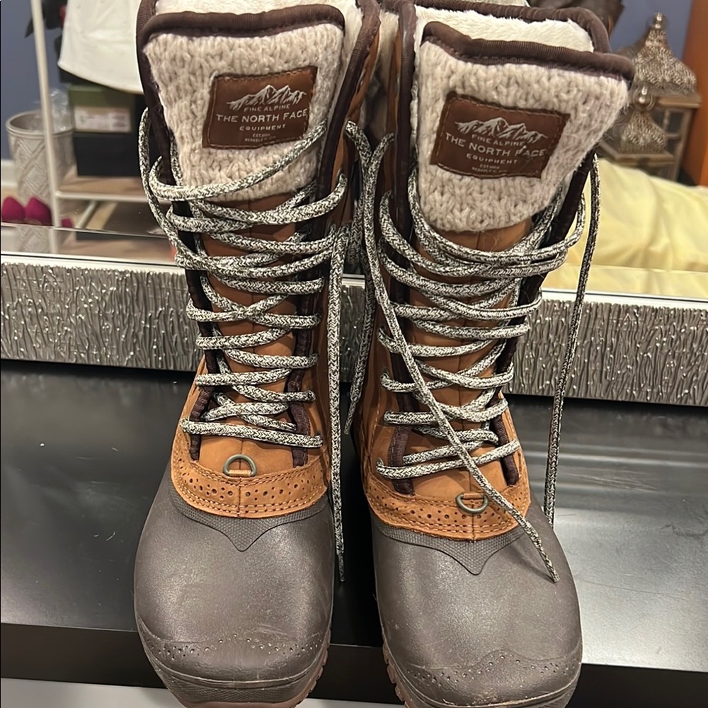 The North Face Women's Brown and Gray Boots